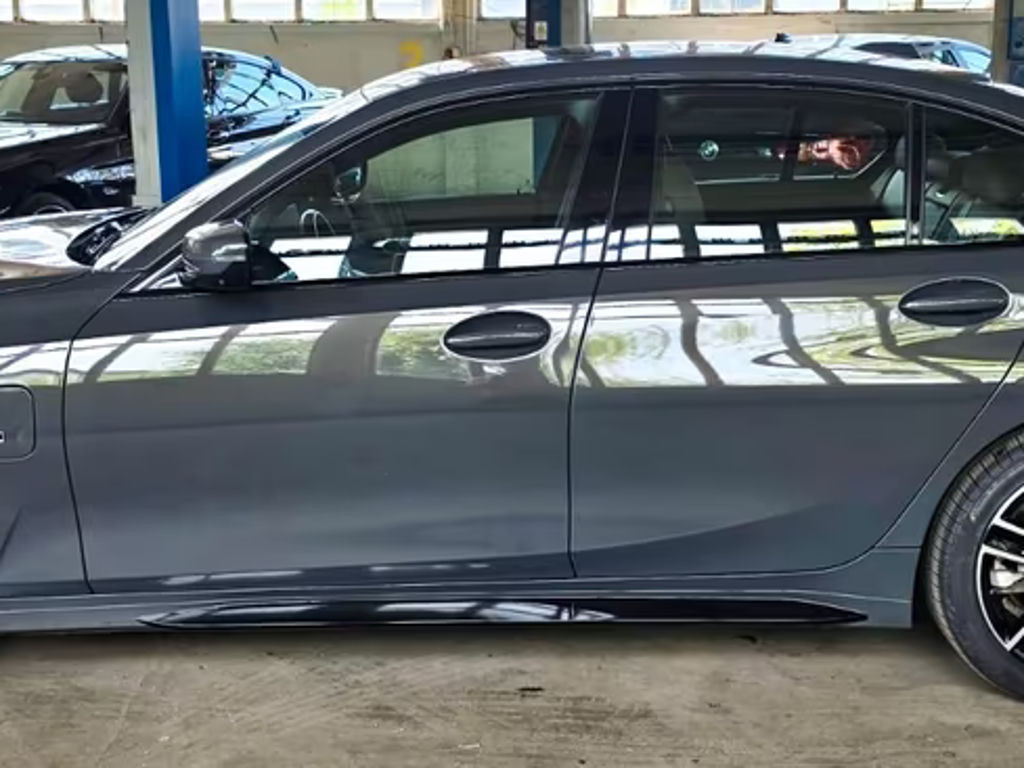 BMW 3 Serie 330 M-Sport xDrive Sedan 330e