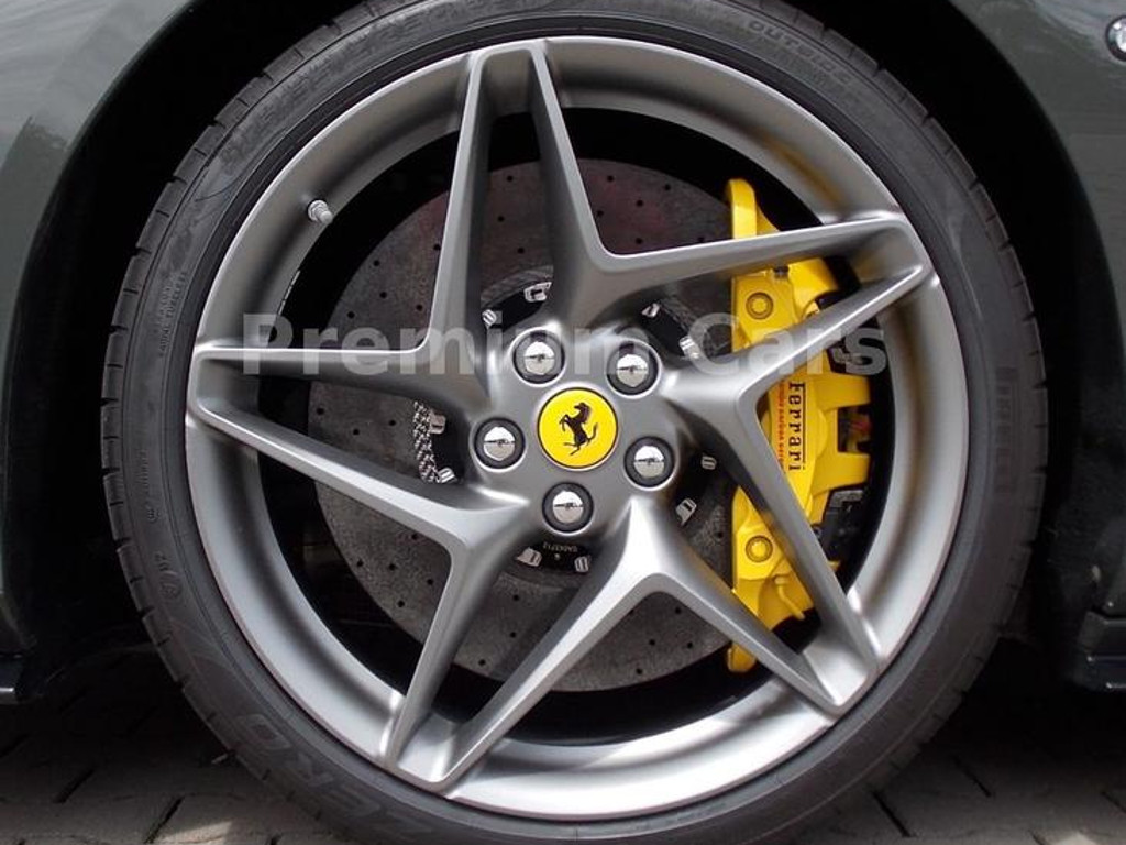 Ferrari F8