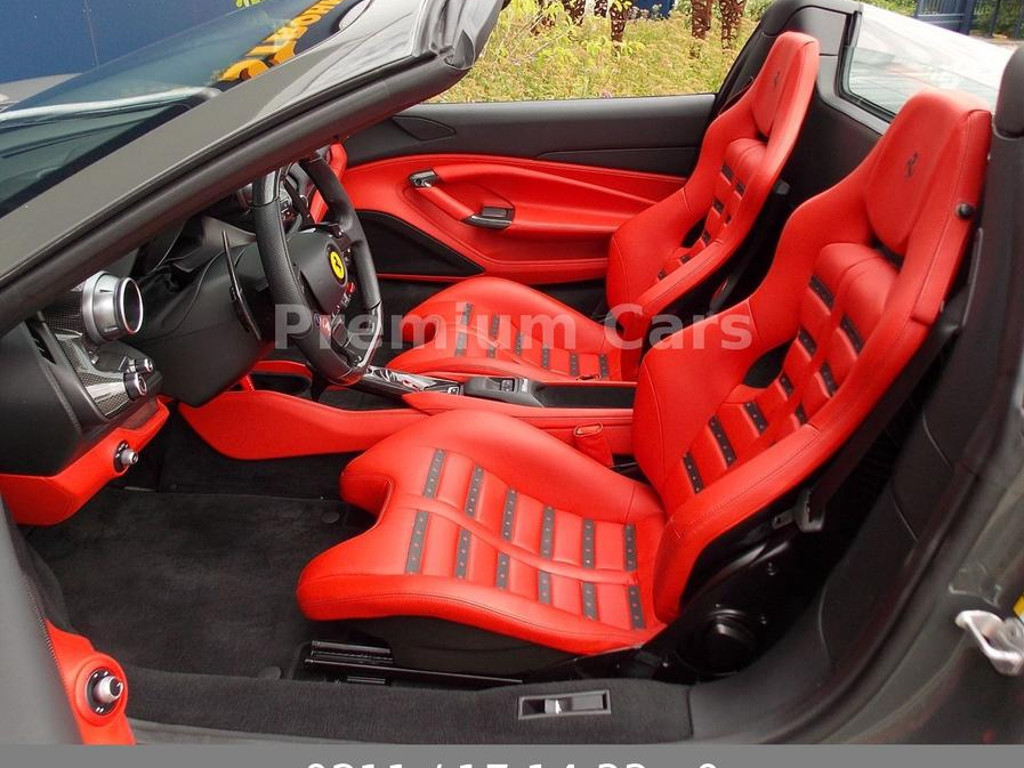 Ferrari F8 Spider