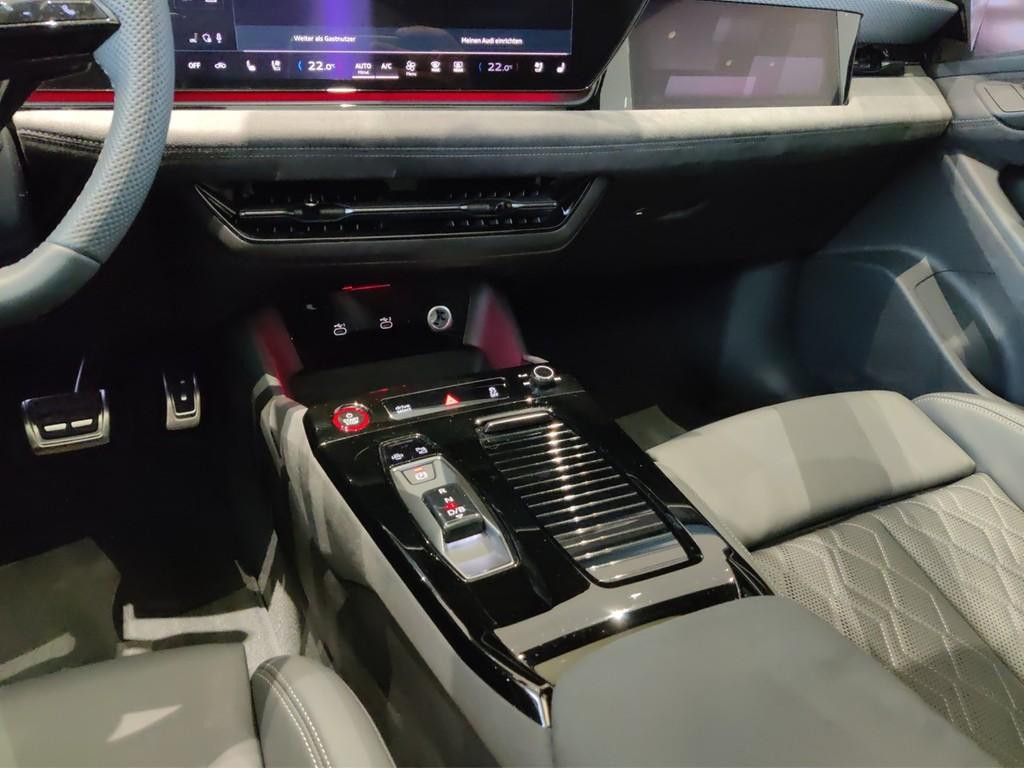 Audi S6 e-tron