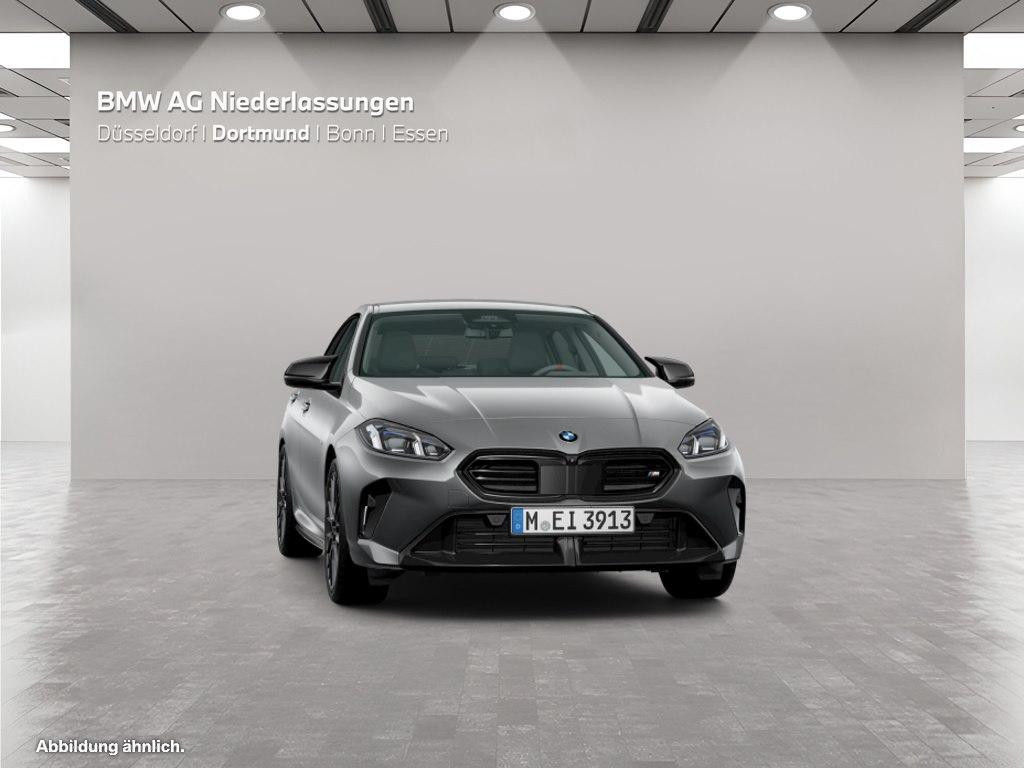 BMW M235