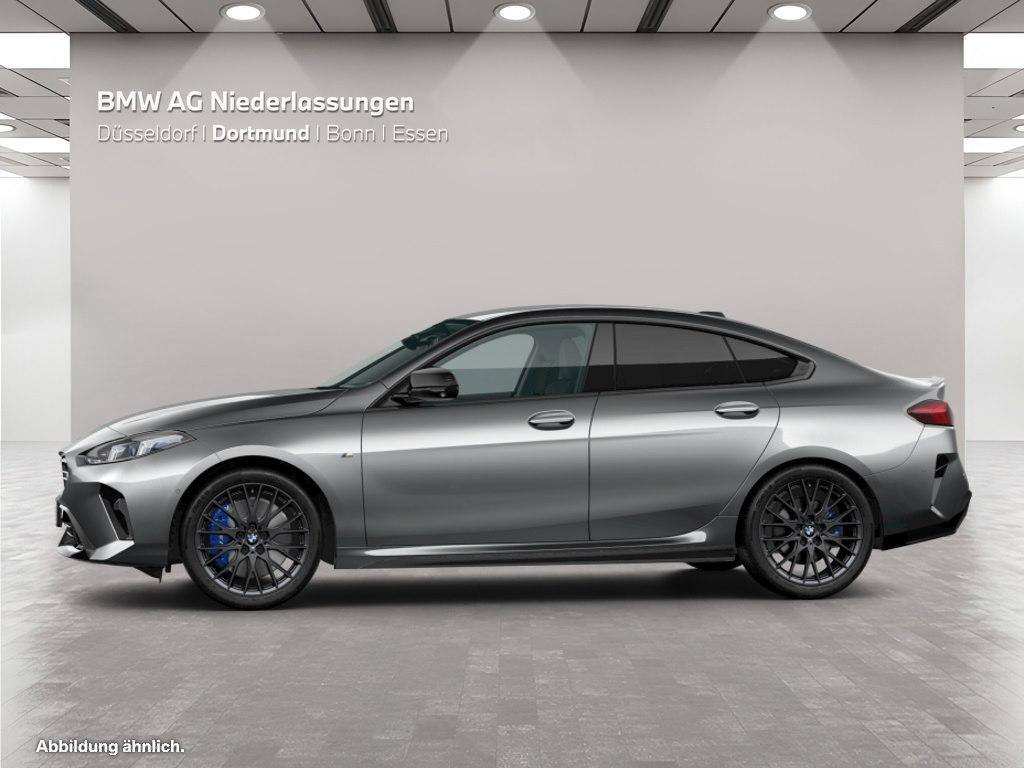 BMW M235