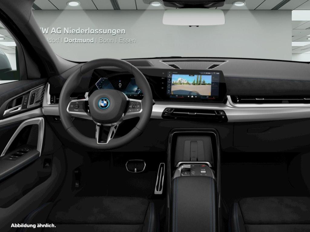 BMW iX2