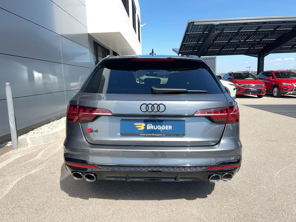 Audi S4