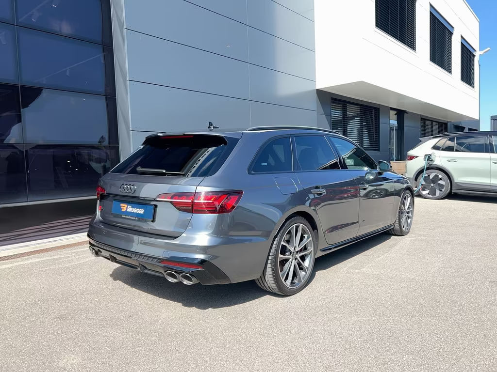 Audi S4