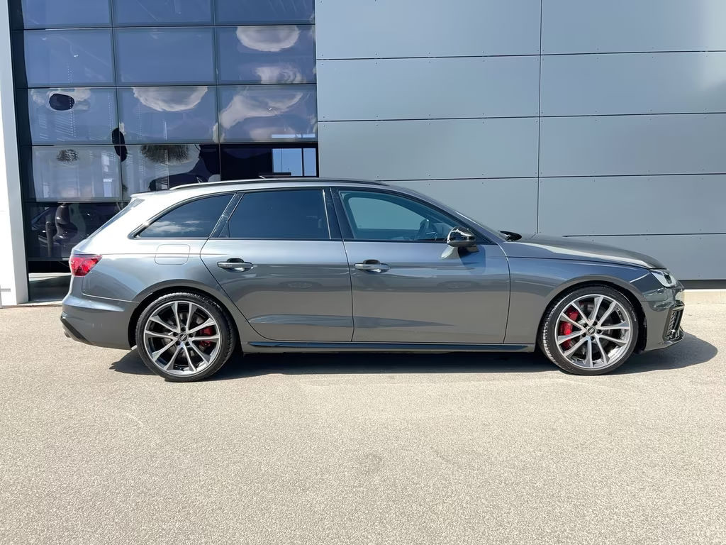 Audi S4