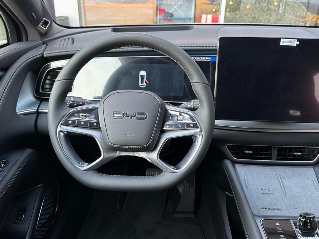 BYD Sealion 7