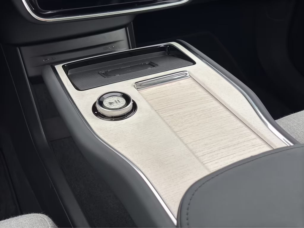 Volvo EX90