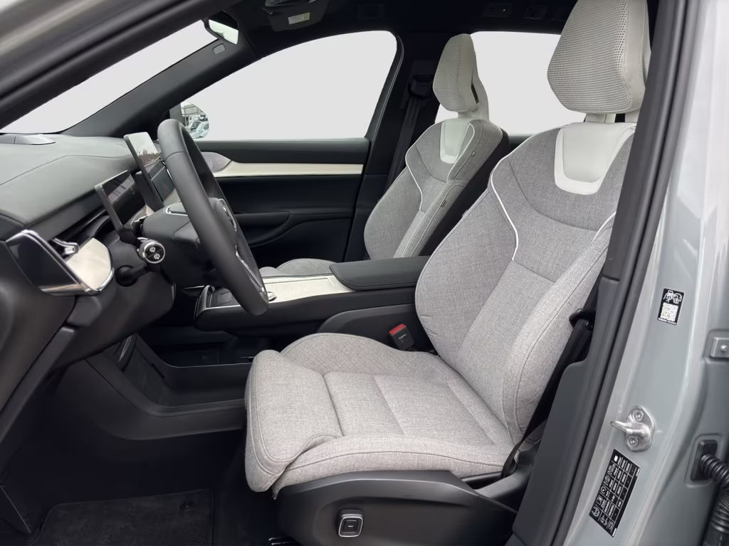 Volvo EX90
