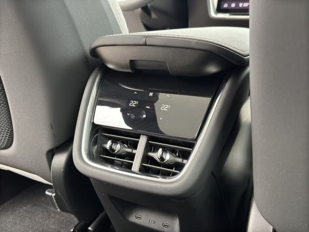 Volvo EX90