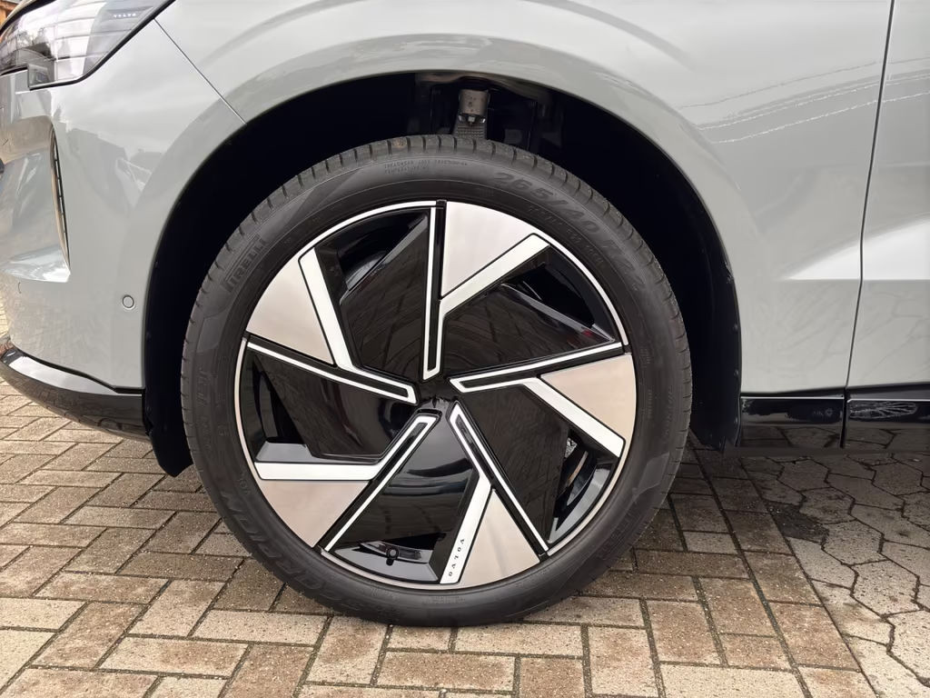 Volvo EX90