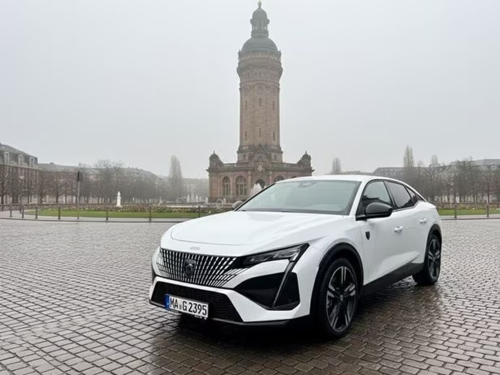 Peugeot 408 GT-Line Premium Hybrid
