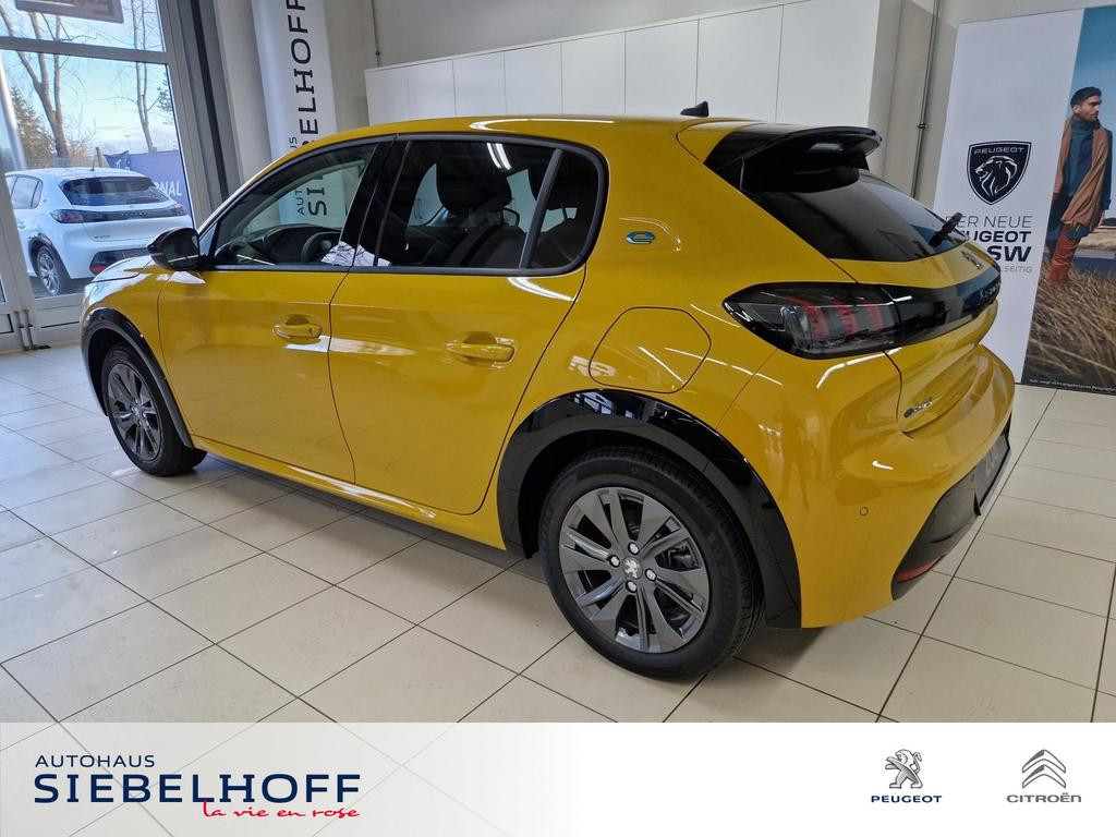 Peugeot e-208