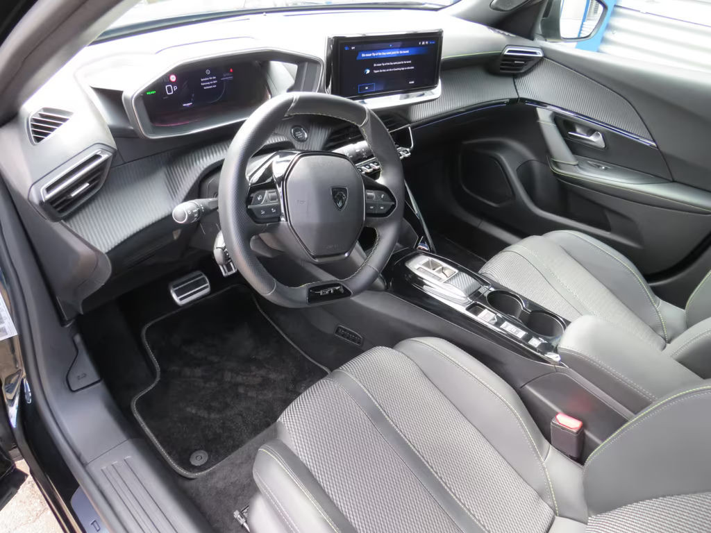 Peugeot e-2008