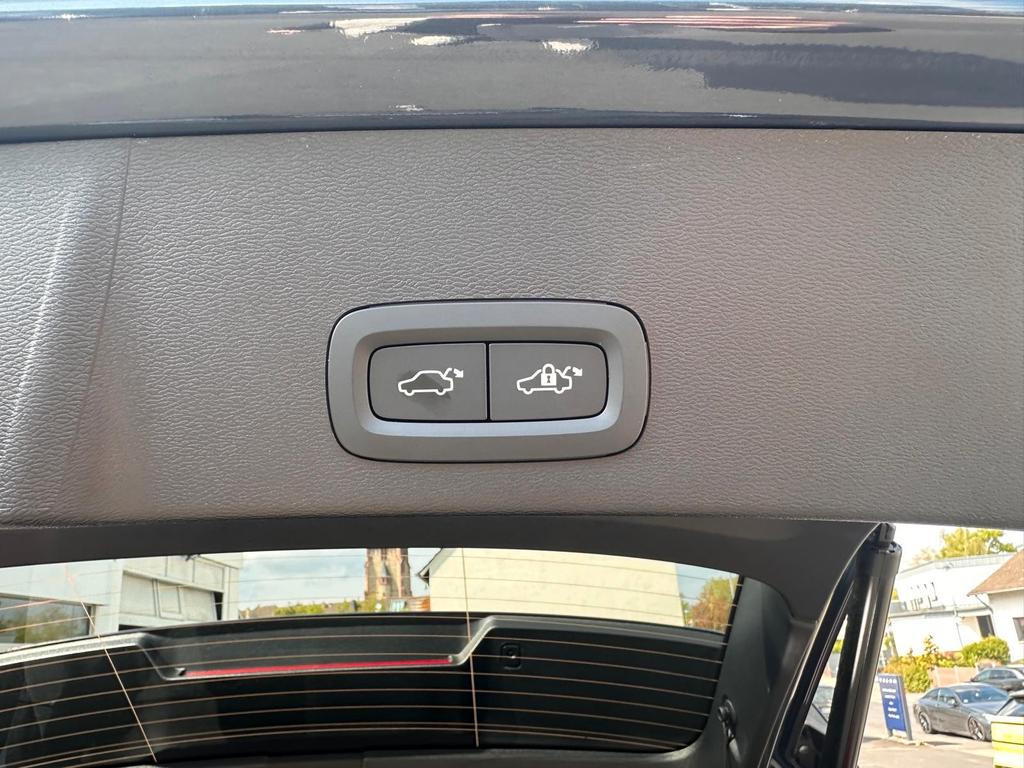 Volvo EX40