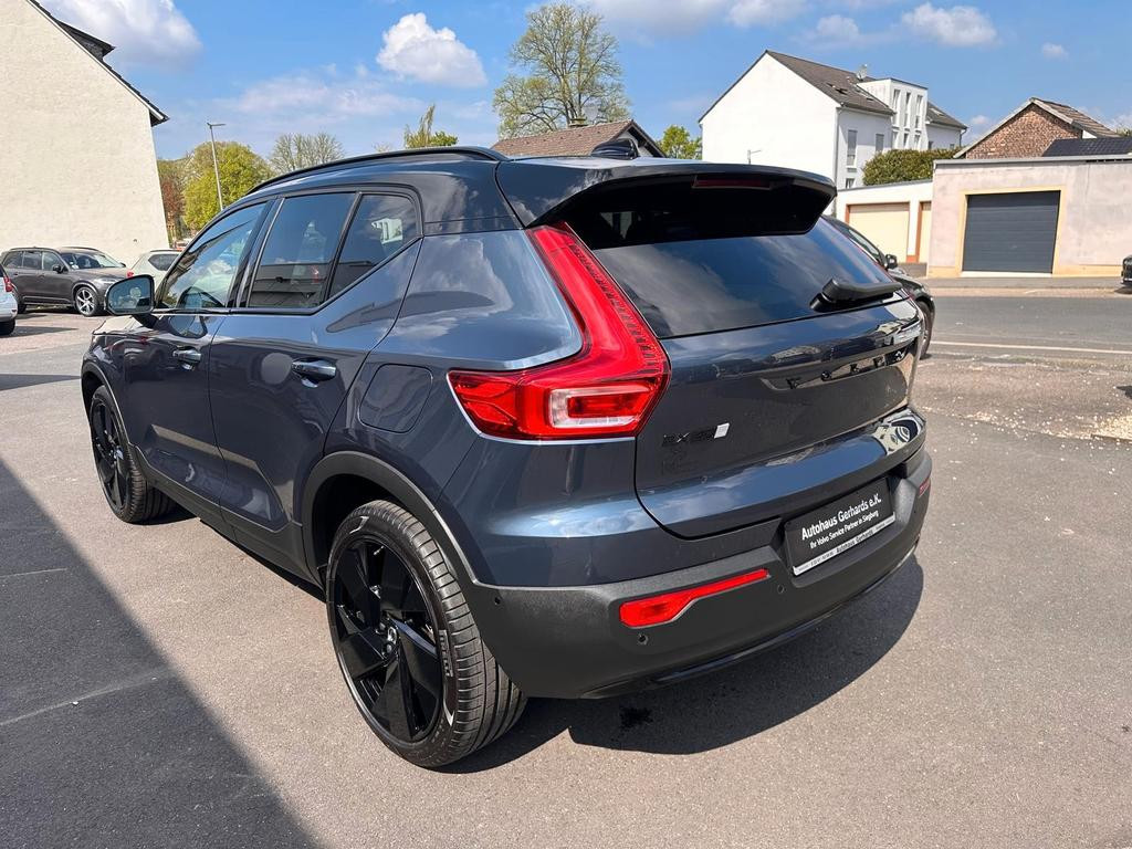 Volvo EX40