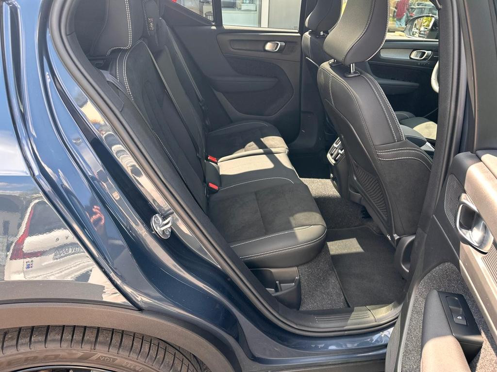 Volvo EX40