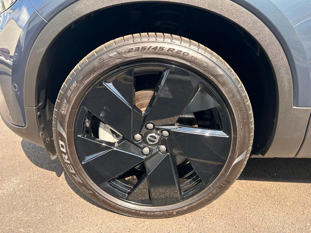 Volvo EX40