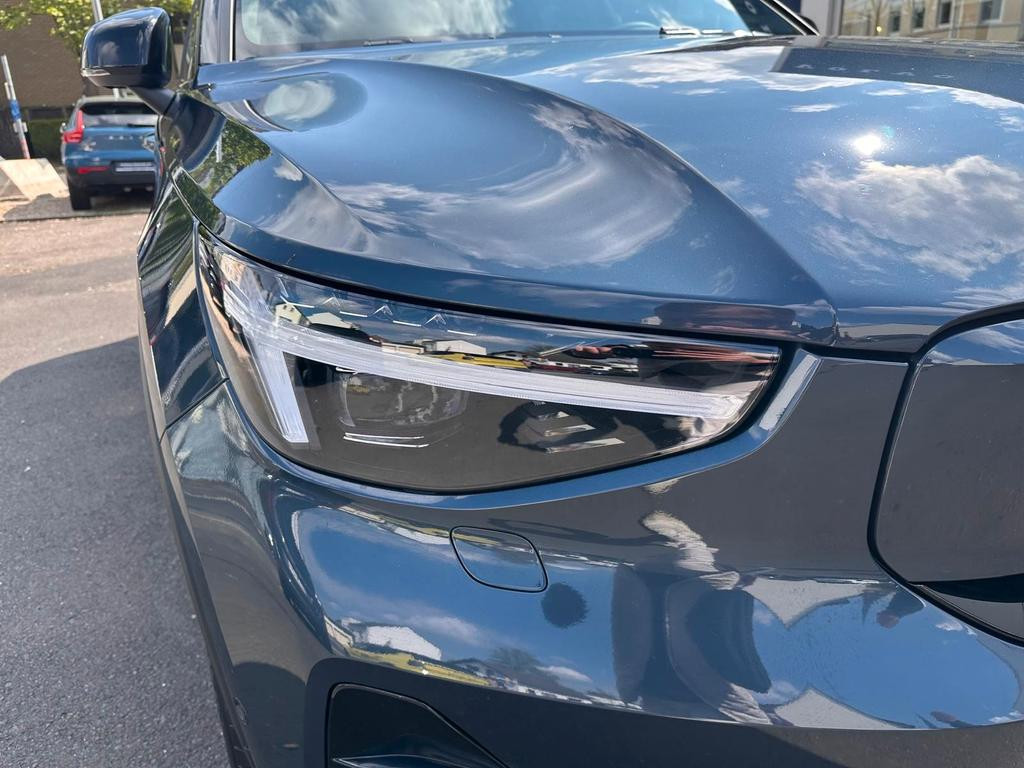 Volvo EX40