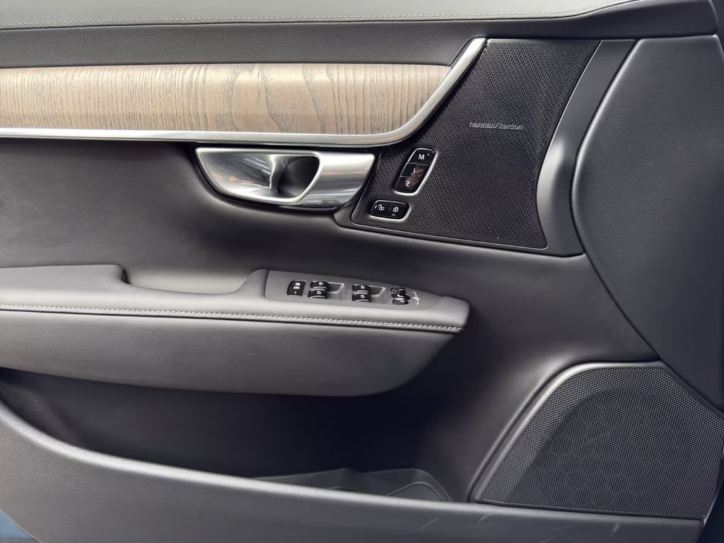 Volvo V90 Cross Country