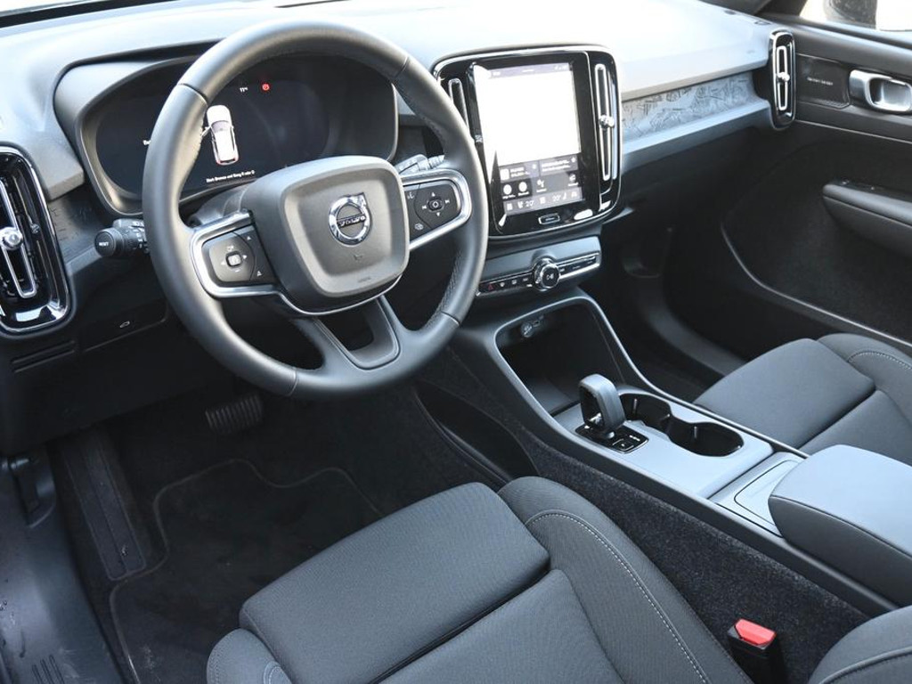 Volvo EX40