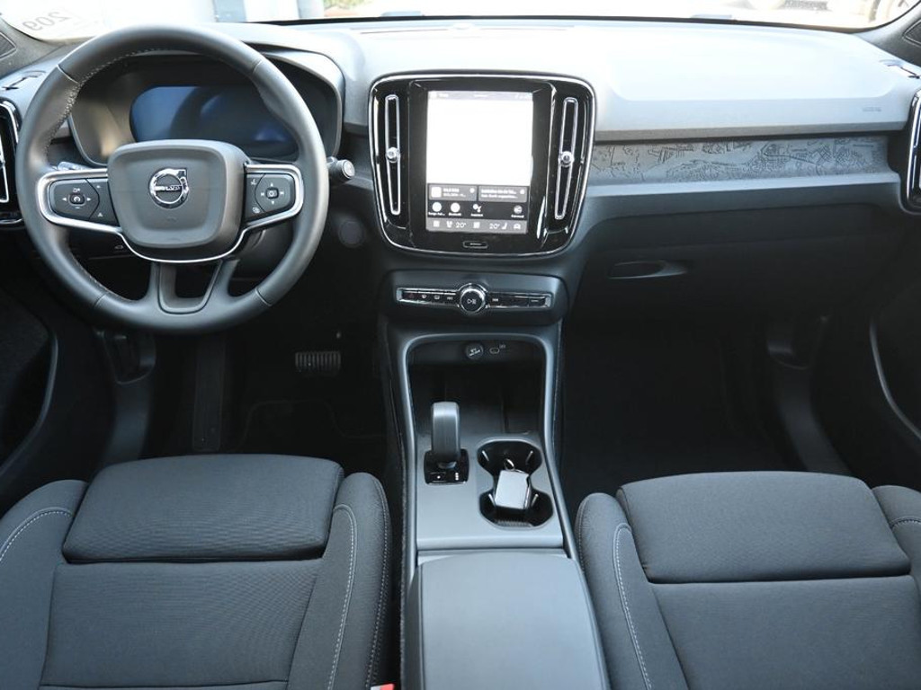 Volvo EX40