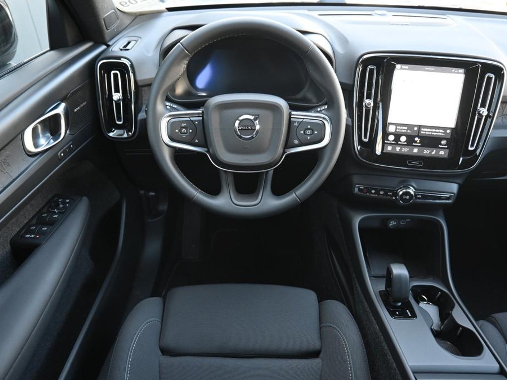 Volvo EX40