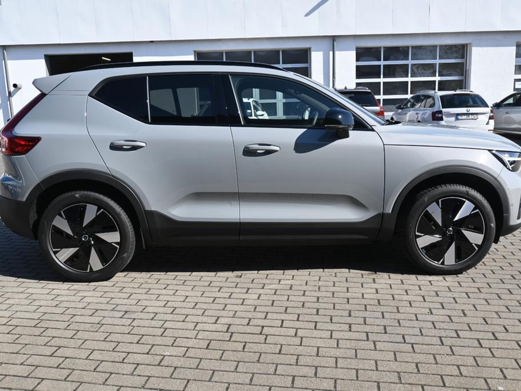 Volvo EX40