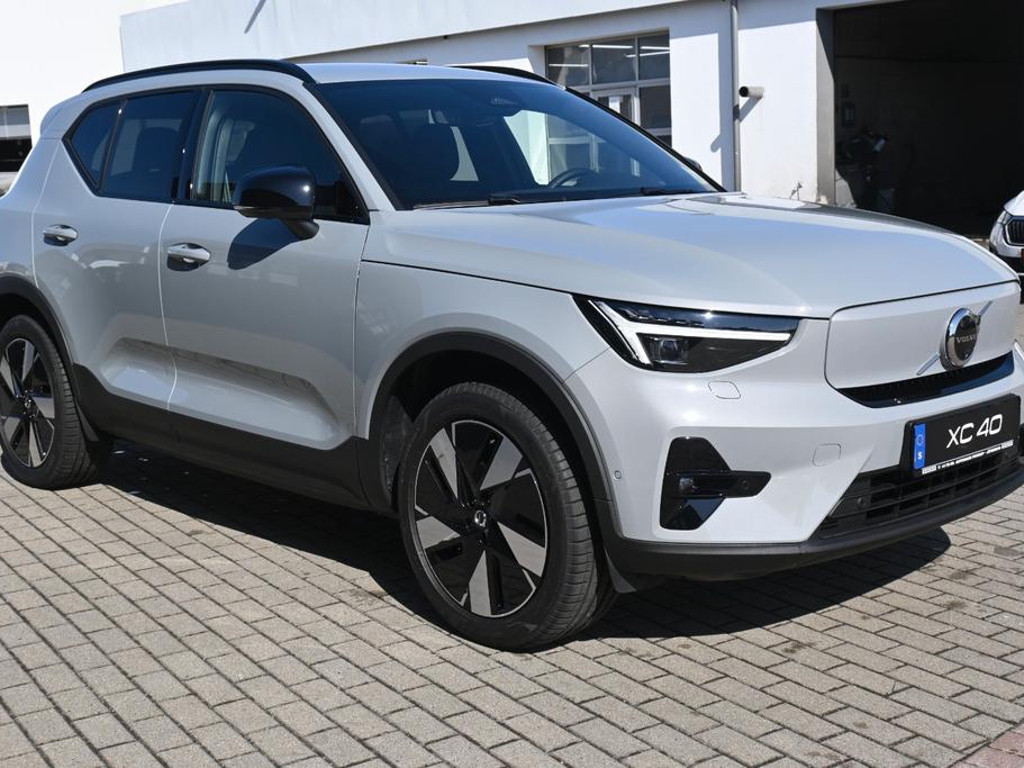 Volvo EX40