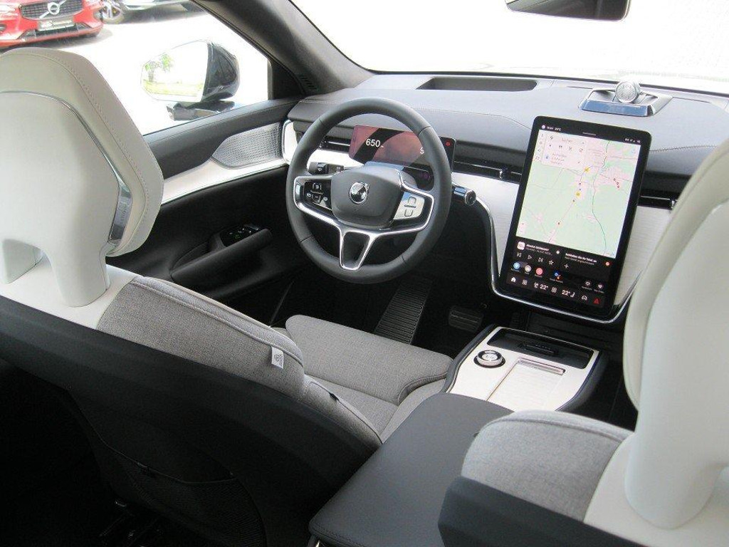 Volvo EX90