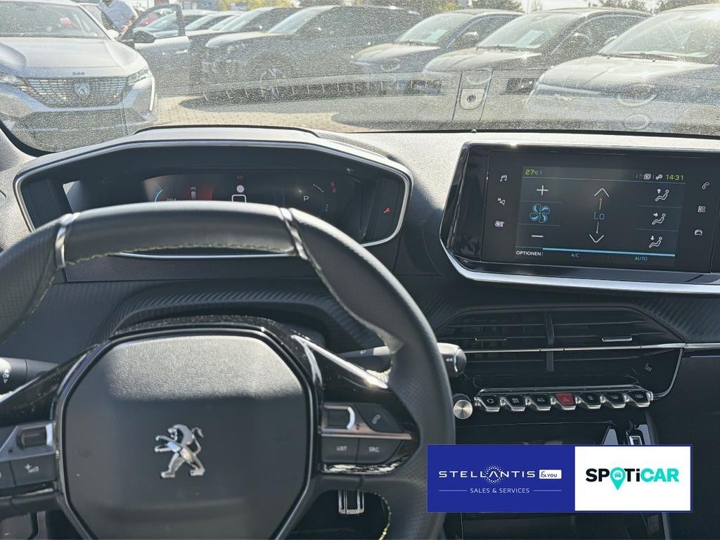 Peugeot e-208