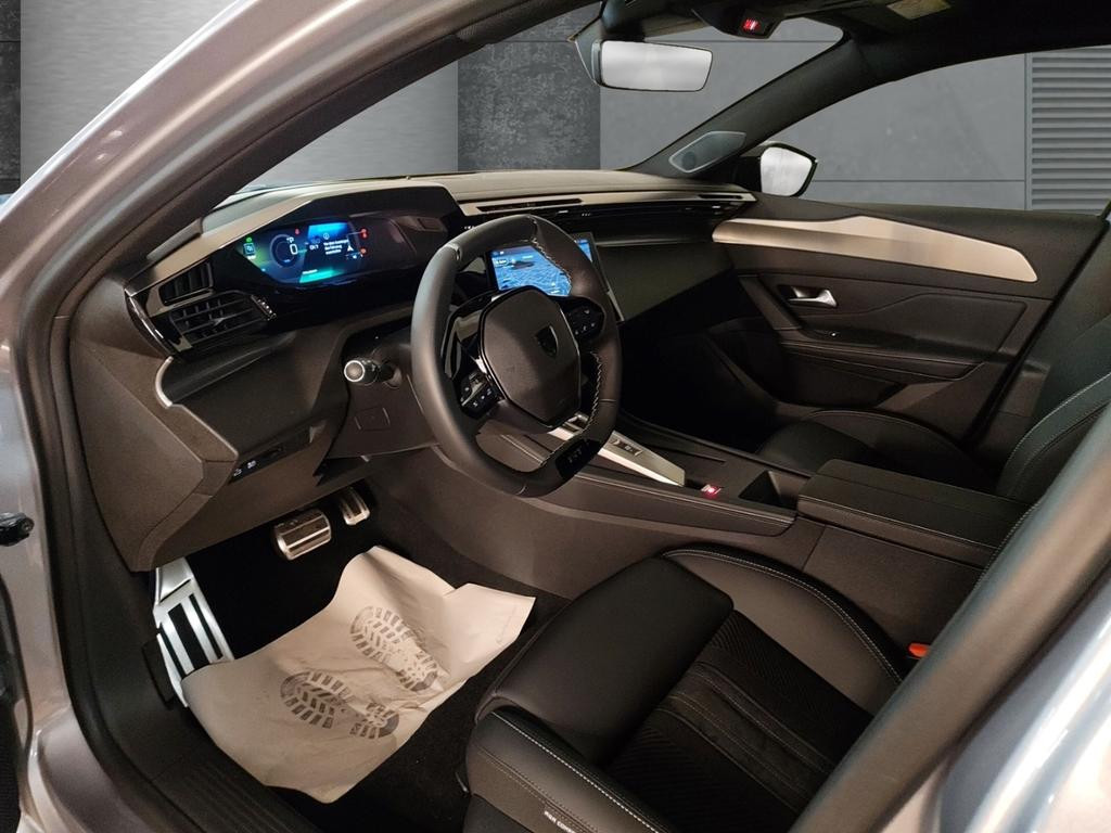 Peugeot e-308