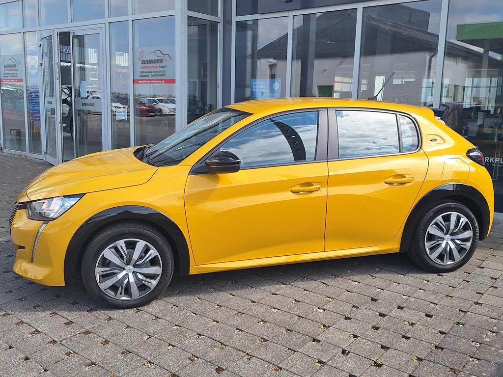 Peugeot e-208