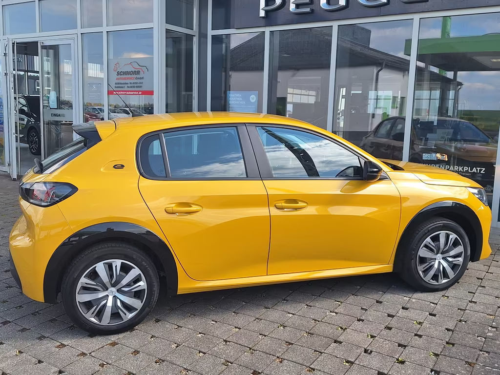 Peugeot e-208