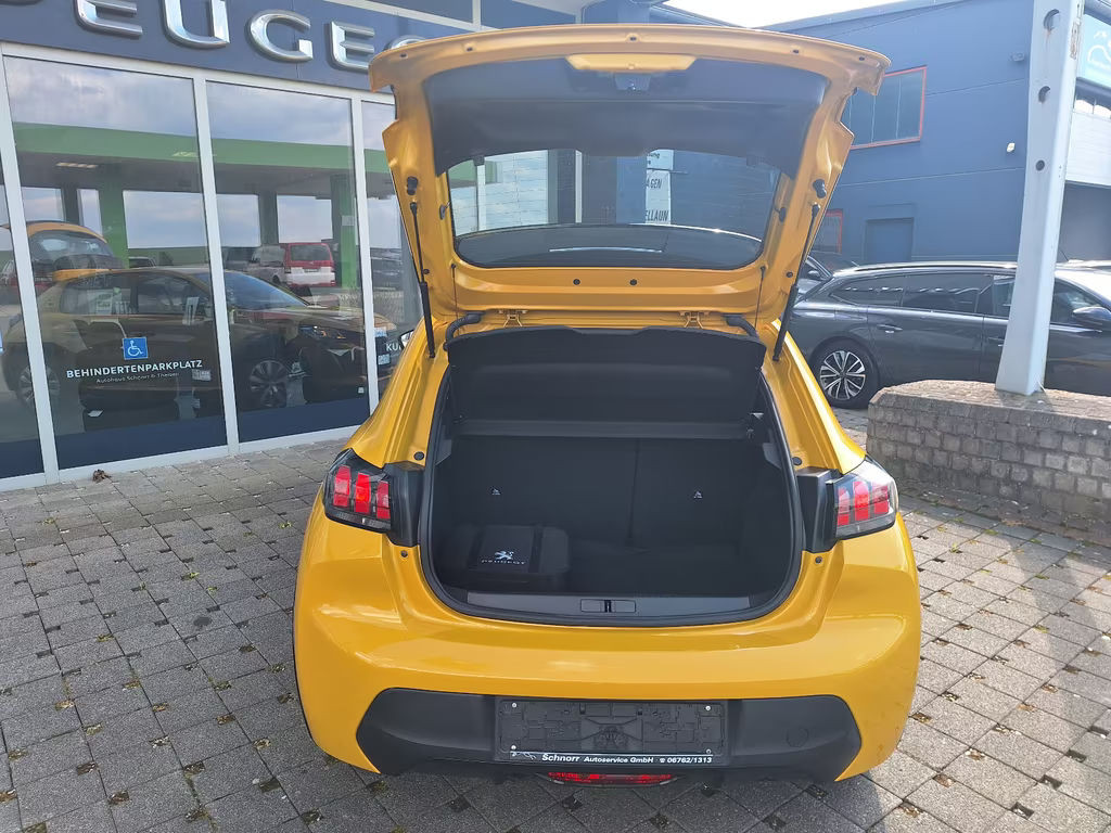 Peugeot e-208