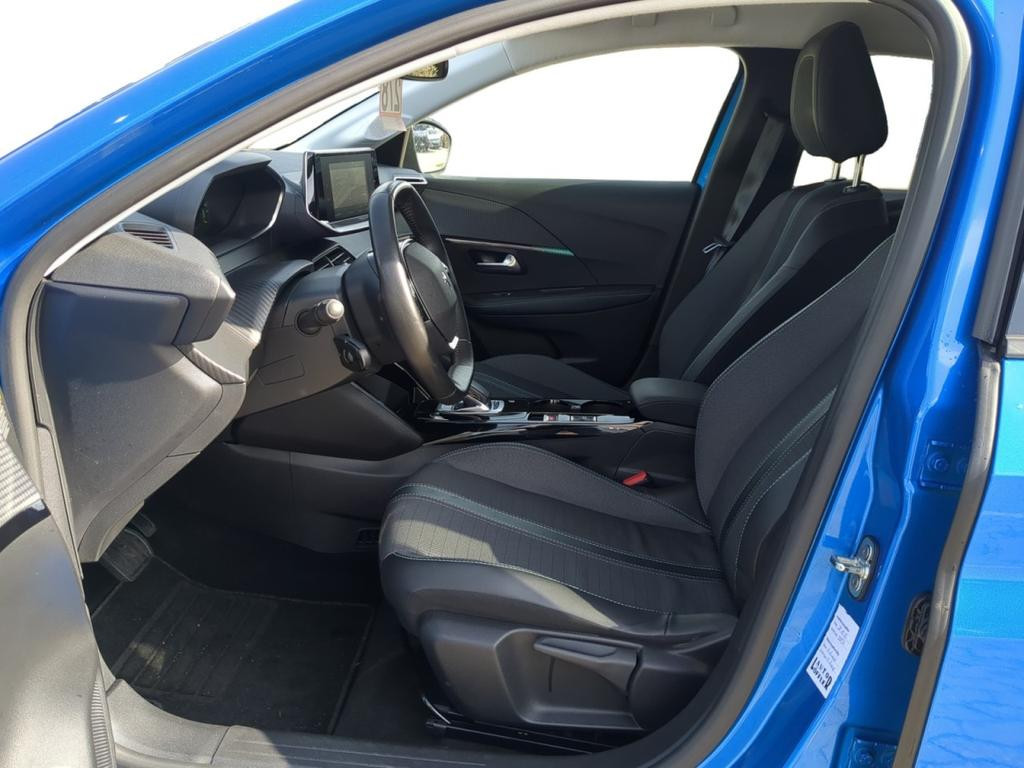 Peugeot e-208