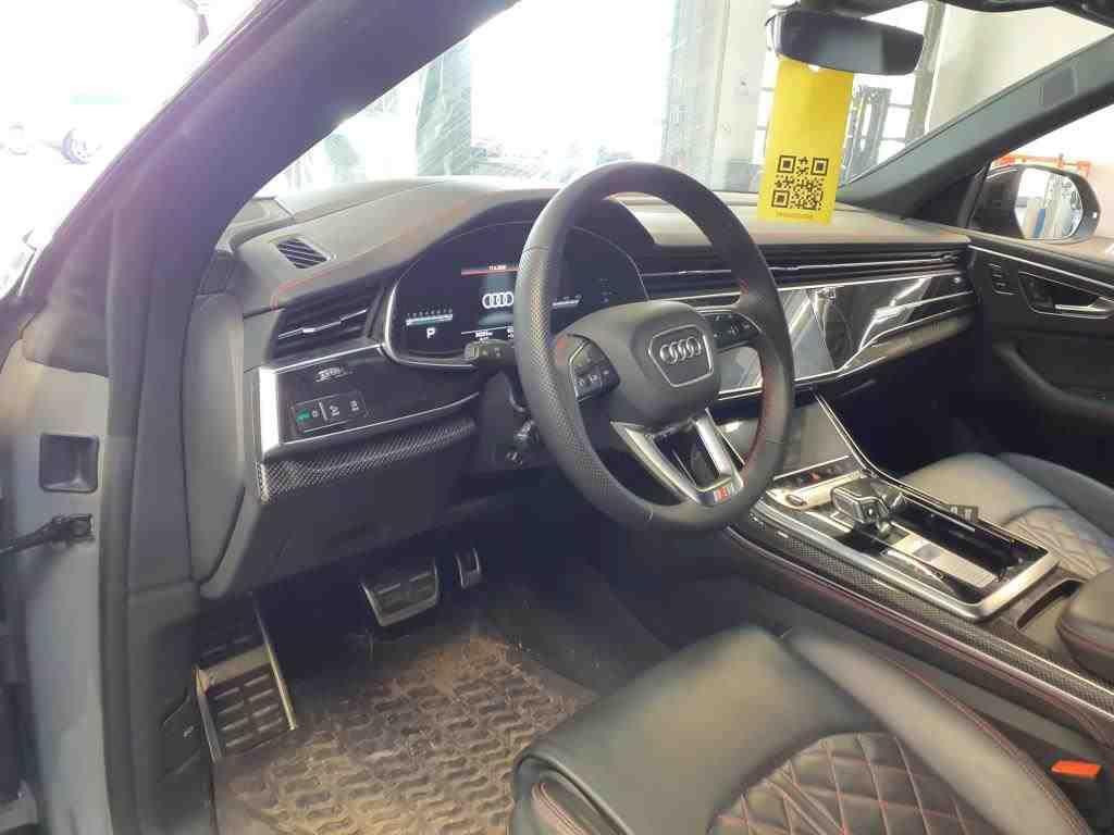 Audi SQ8