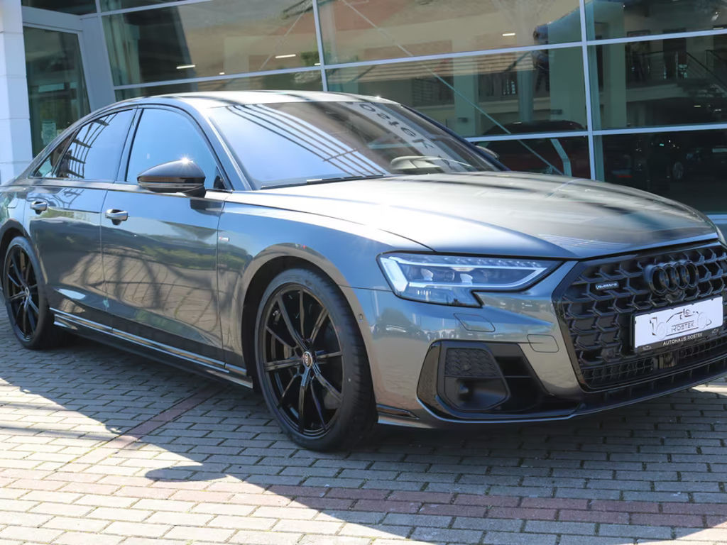 Audi A8 S-Line 60 TFSI