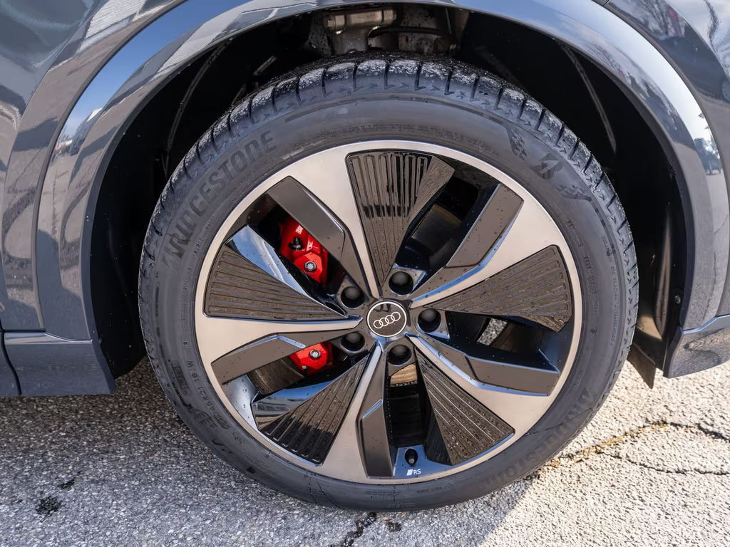 Audi Q6 e-tron