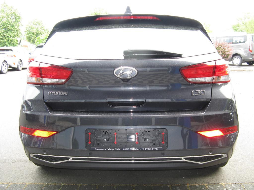 Hyundai i30 Trend Hybrid