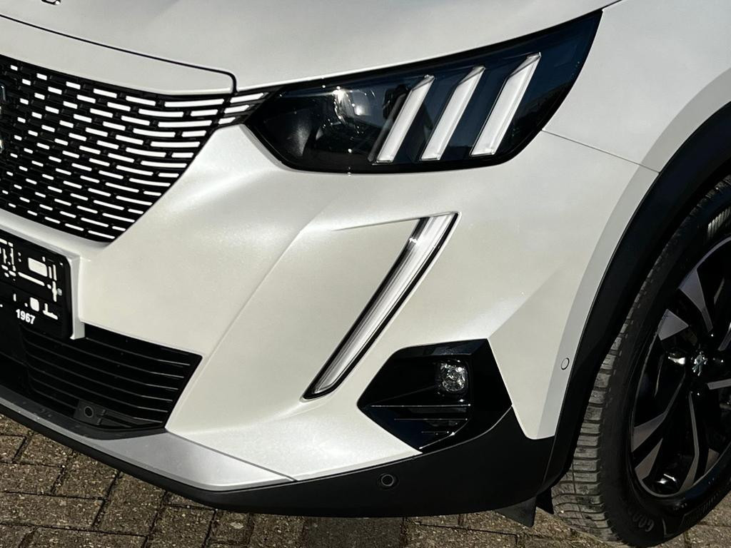 Peugeot e-2008