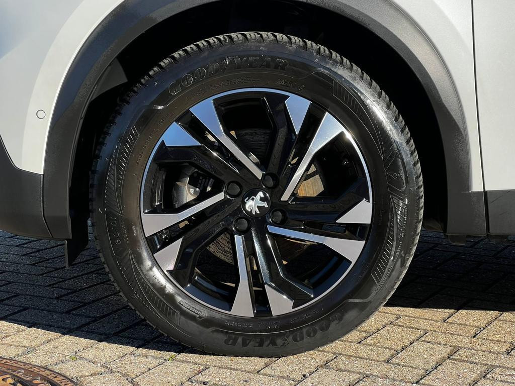 Peugeot e-2008