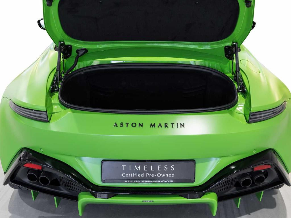 Aston Martin V8 Vantage