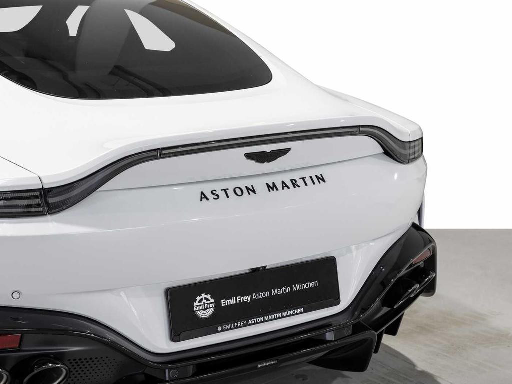 Aston Martin V8 Vantage