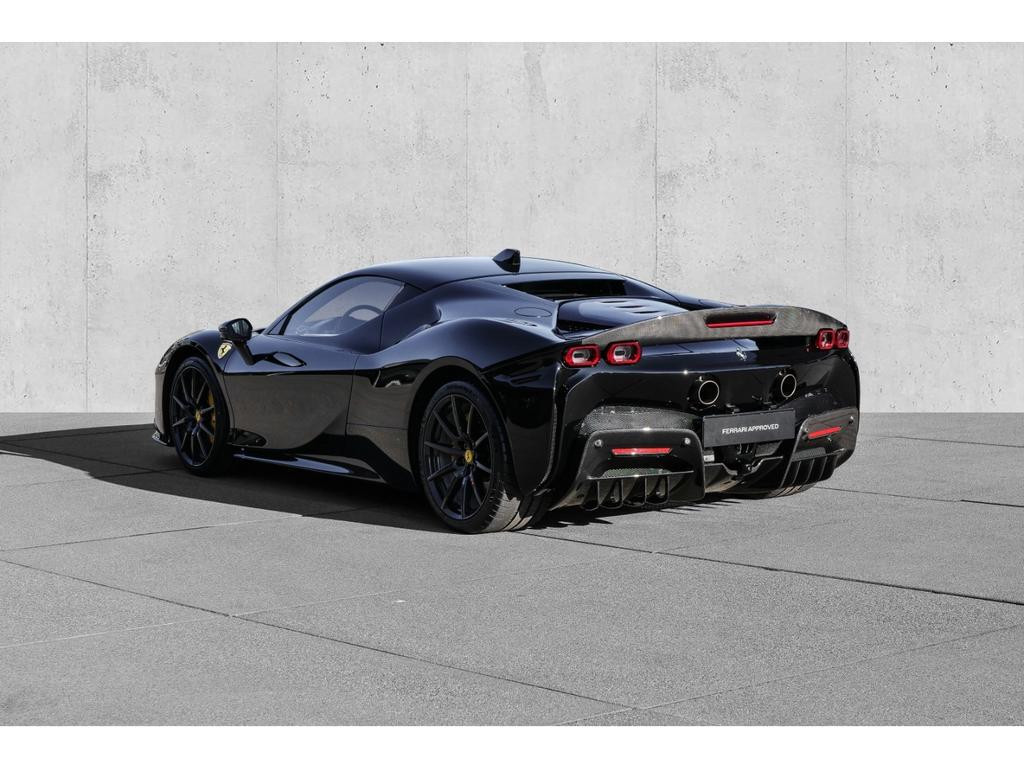Ferrari SF90