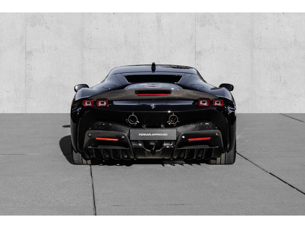 Ferrari SF90