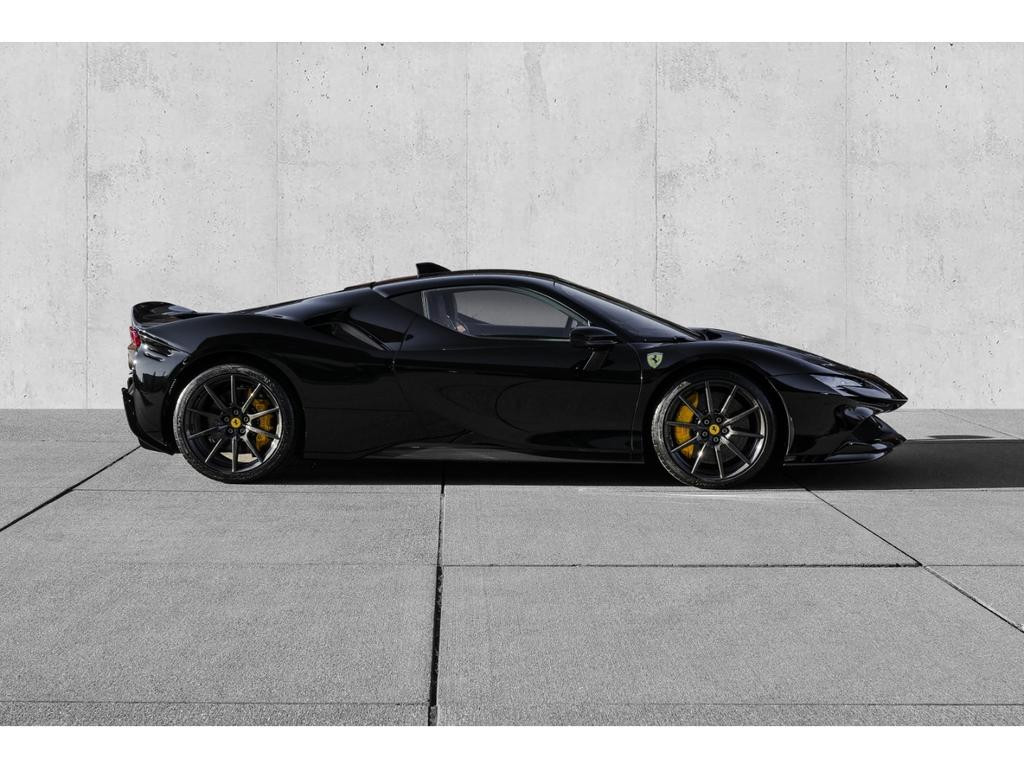 Ferrari SF90