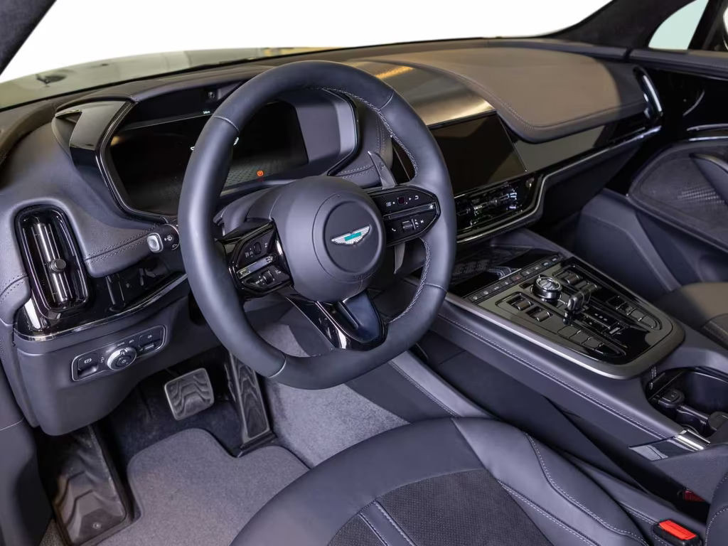 Aston Martin DBX