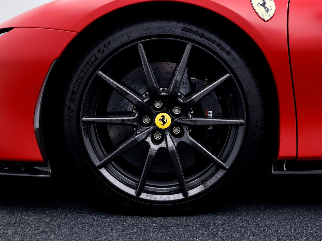Ferrari SF90