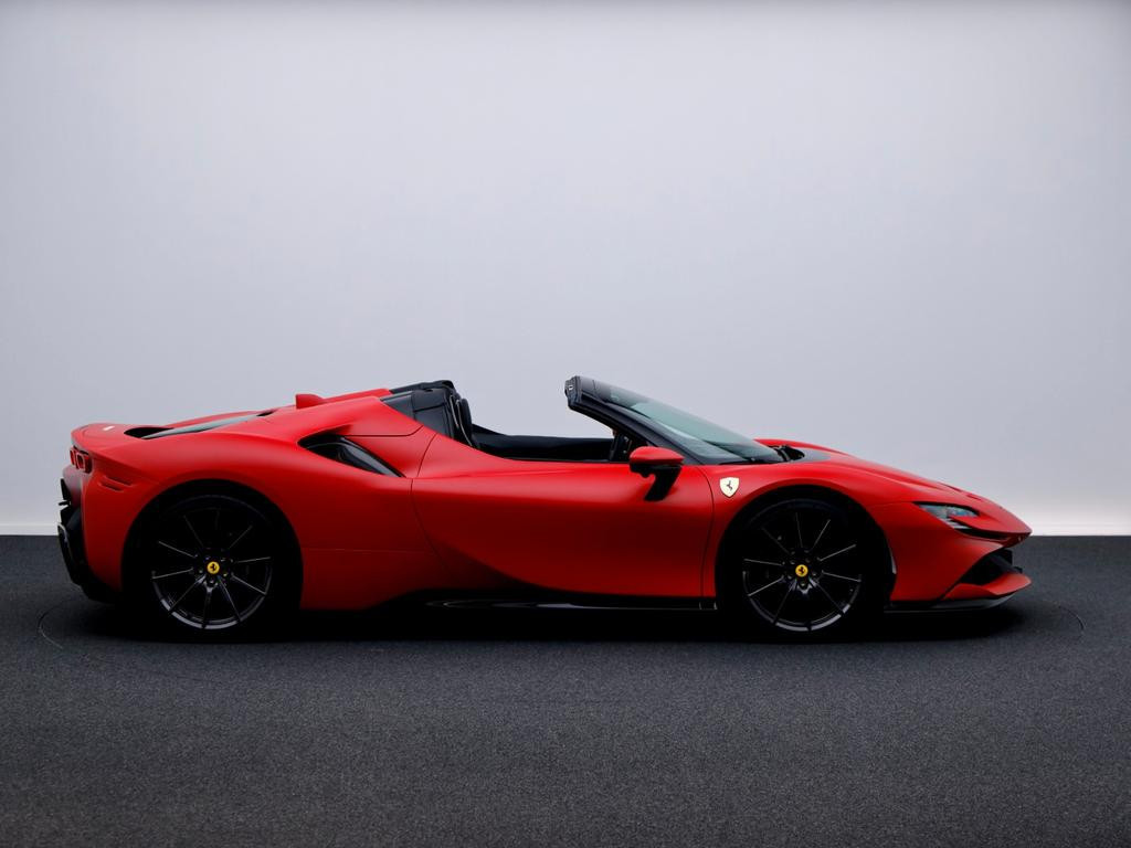 Ferrari SF90